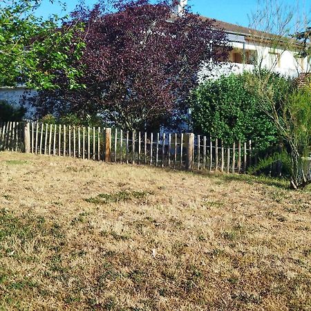 Chambre Dans Un Ecrin De Verdure Dommartin (Rhone) Exterior foto